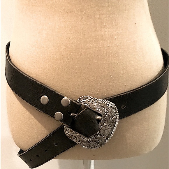 Black Leather Belt w/Western Flare Buckle, Sz. L. Perfect condition. Like new. - Picture 4 of 11